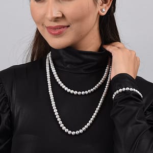 Two strand pearl neckpiece